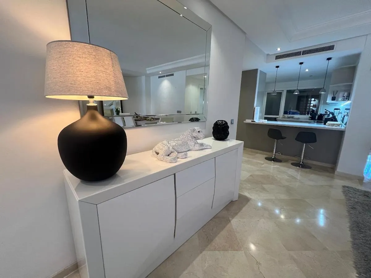 Apartament Te Huur 2 Slaapkamers Frontline Strand Complex Estepona
