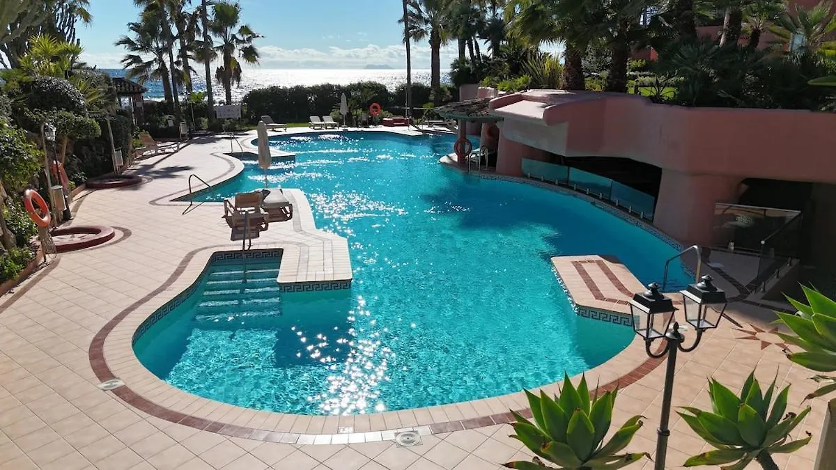 Apartment Te Huur 2 Slaapkamers Frontline Strand Complex Estepona